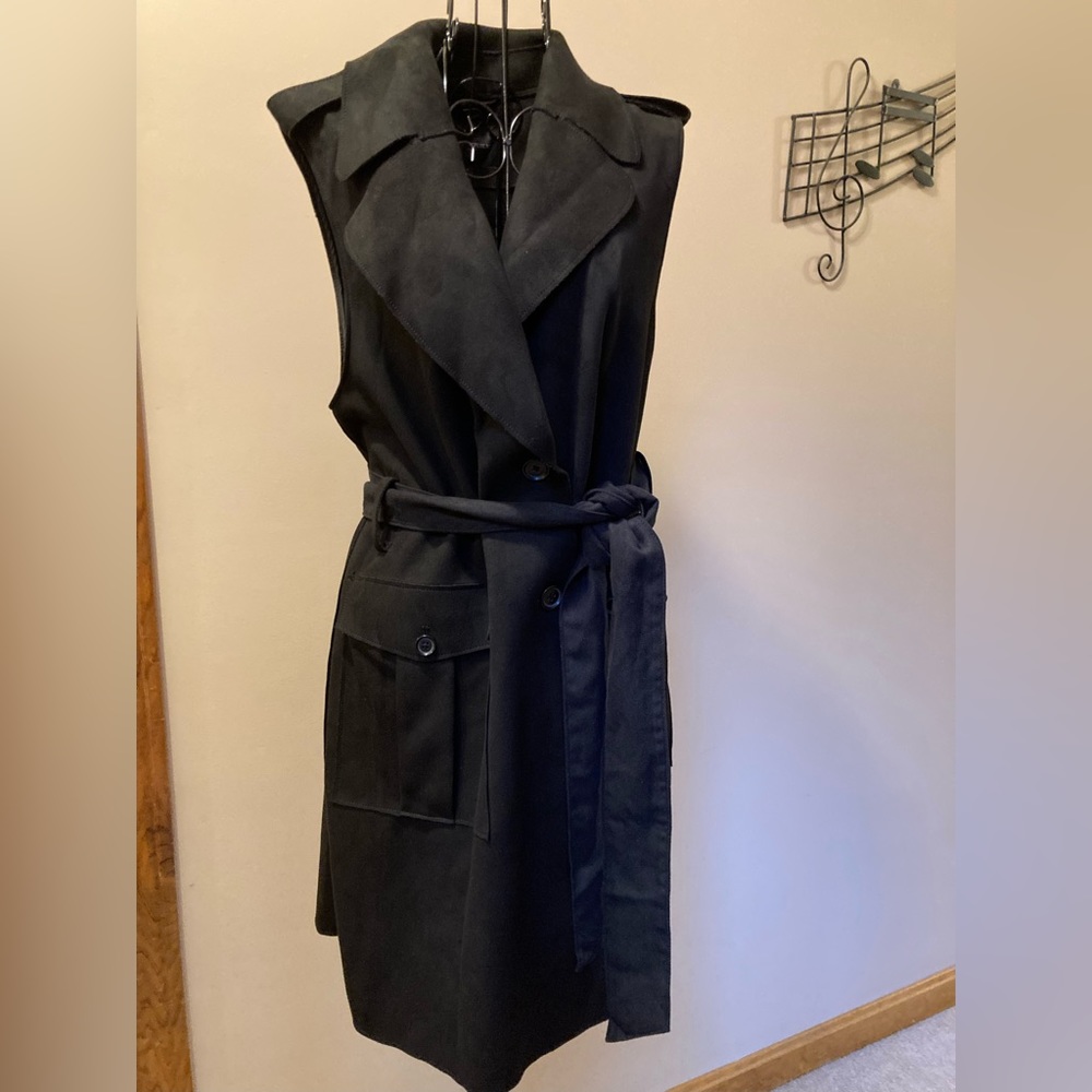 Banana Republic black medium petite gently used vest/dress